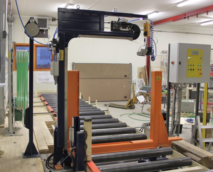 Strapping Machines: GOLIAT SEMI-AUTOMATIC STRAPPING STATION